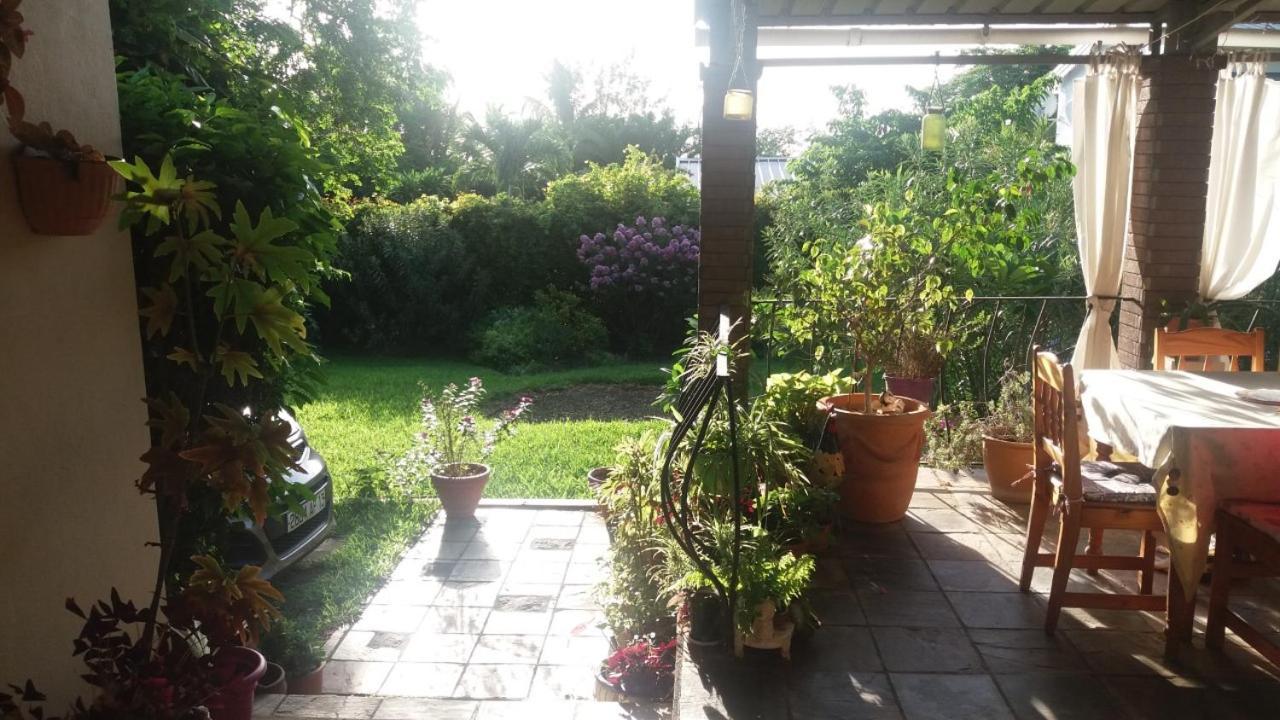 Comfy Home-Tropical Garden & 5 Min Walk To Beach Tamarin Exterior foto